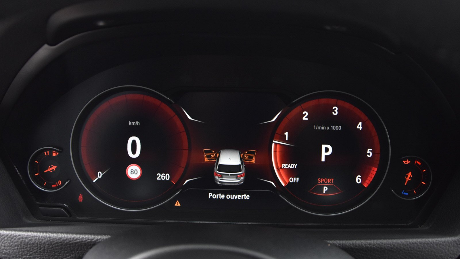 Compteur de Vitesse HUD pour Voiture LED Indicateur de Vitesse Numérique  360° Mesure de la Vitesse Affichage Tête Haute de Voiture pour Les  Voitures