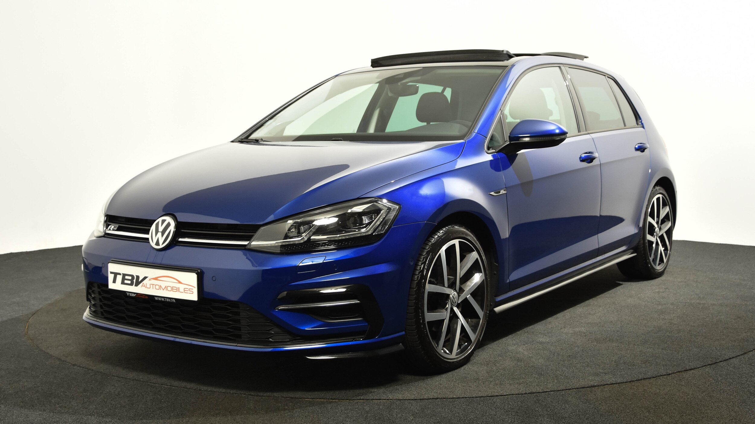 VOLKSWAGEN Golf TSI 150 DSG TYPE R-LINE TOIT PANO DYNAUDIO VIRTUAL KEYLESS CAMERA  ACC 1ERE MAIN JANTES 18