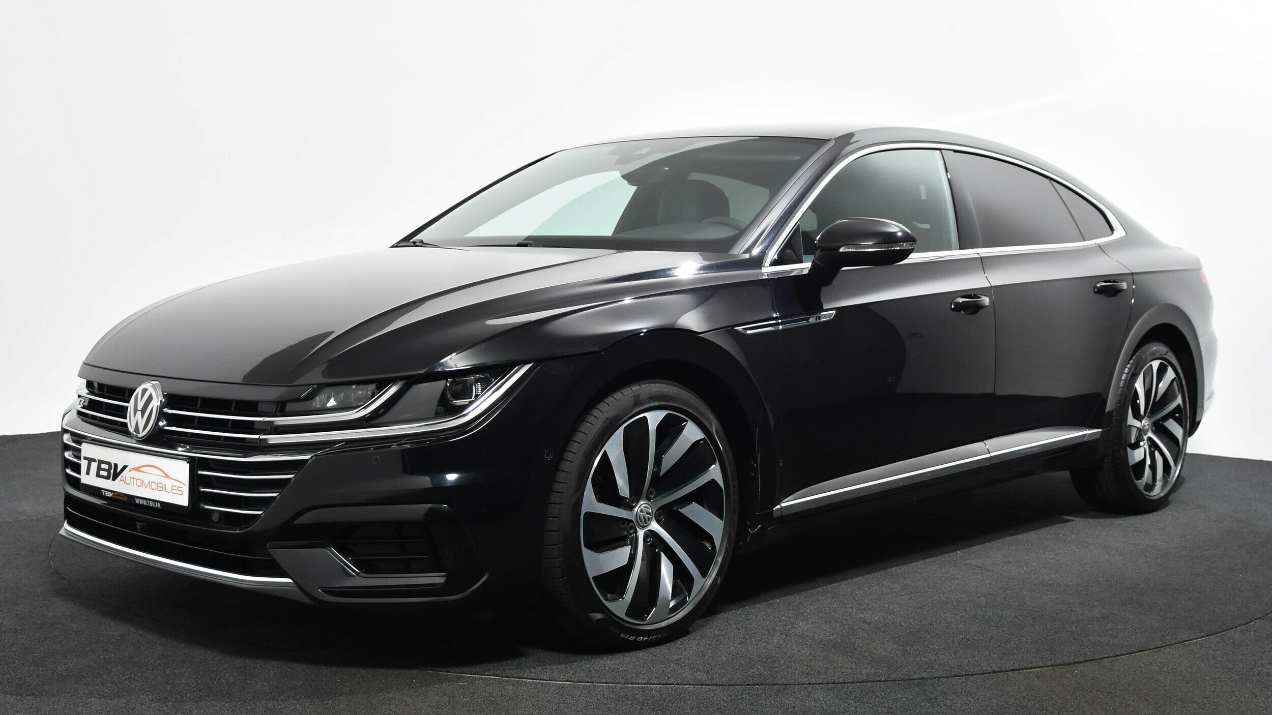 VOLKSWAGEN ARTEON 2.0 TDI 190 CV TYPE R-LINE VIRTUAL COCKPIT ACC DYNAUDIO  KEYLESS CUIR CAMERA 360 JANTES 19