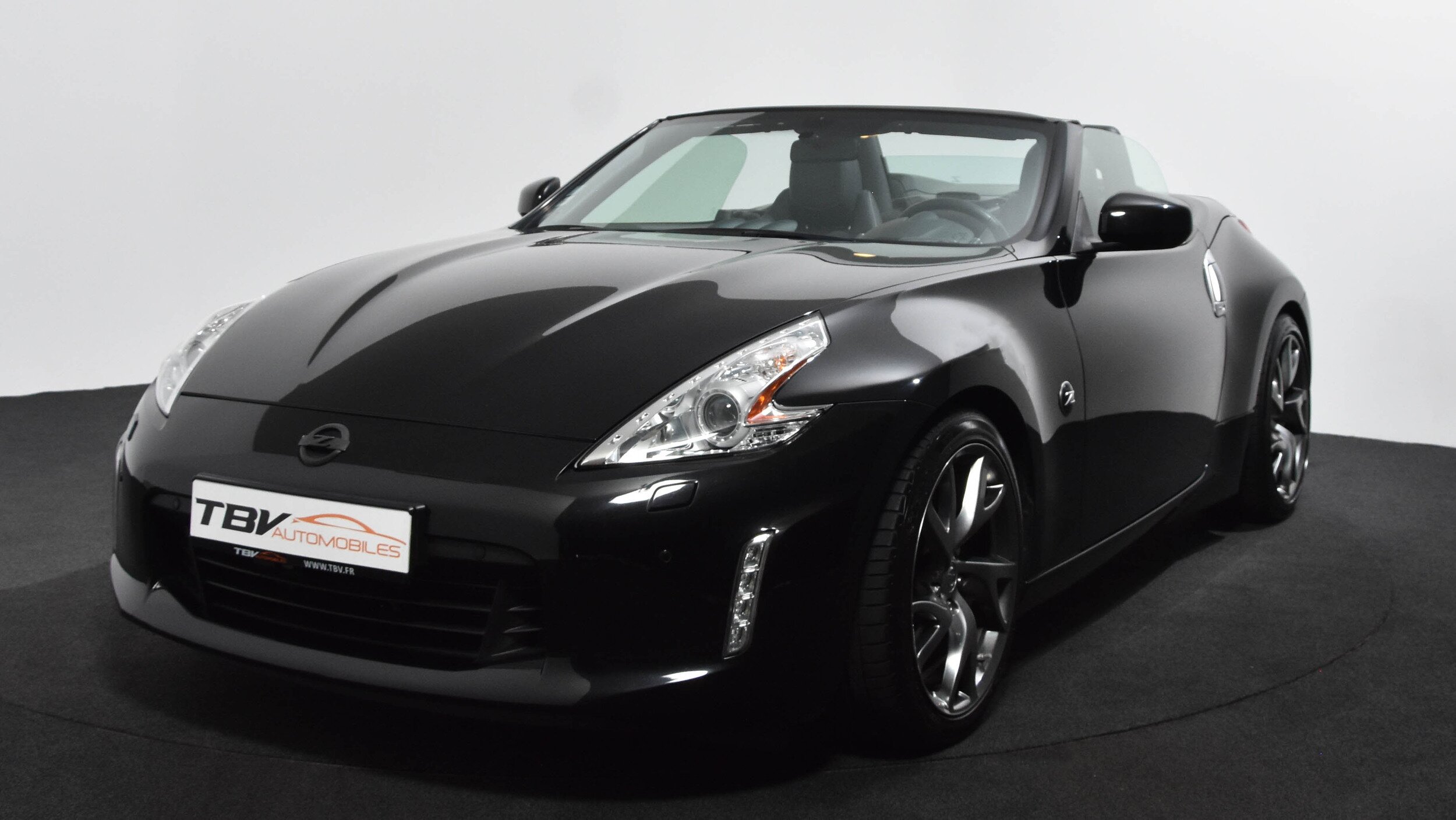 Nissan sales 370z bluetooth