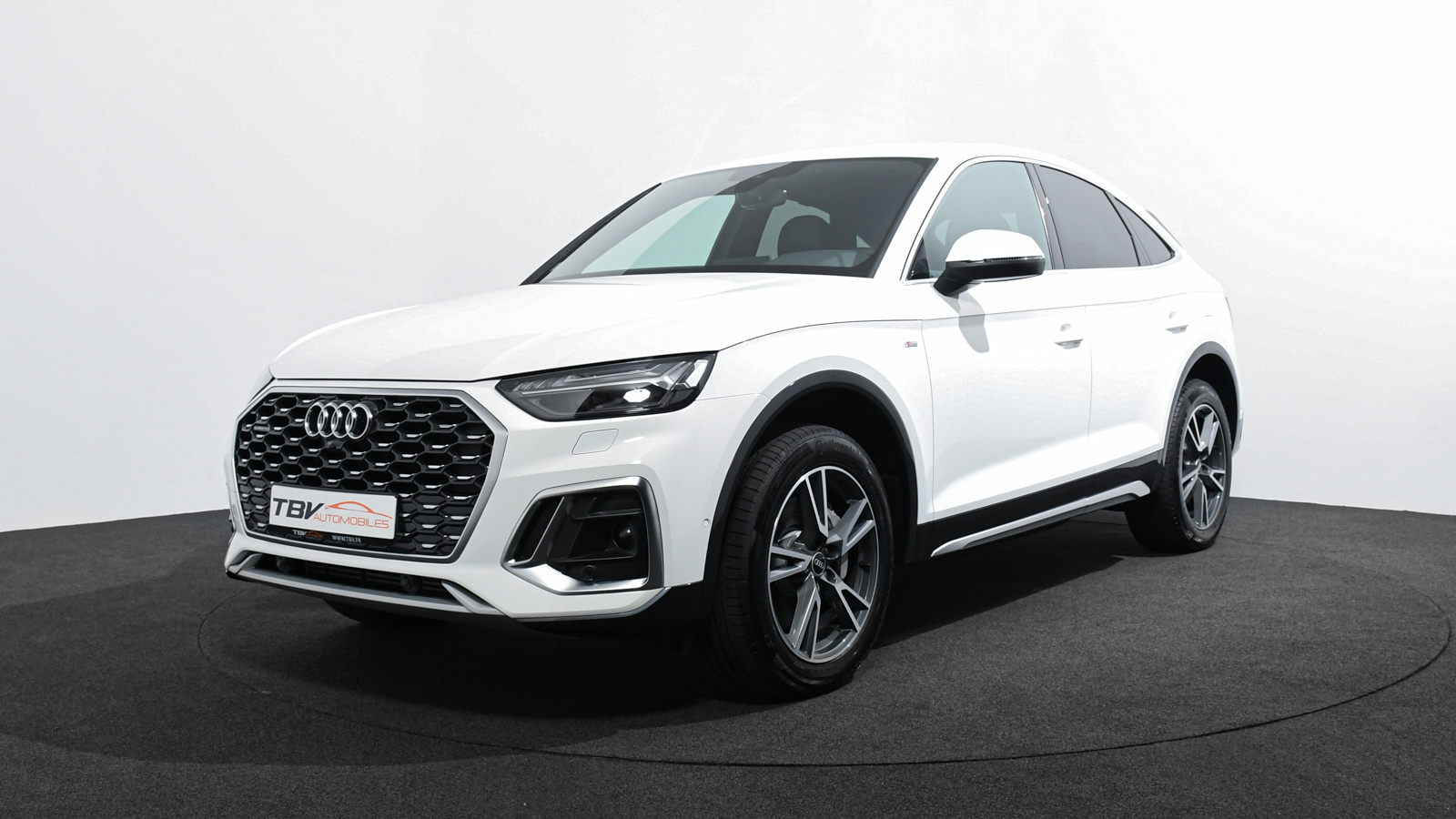 SPORTBACK 50 TFSIE 299 CV QUATTRO TYPE-LINE CARPLAY VIRTUAL COCKPIT CAMERA KEYLESS JANTES ALU 19 ATTELAGE ELEC 1ERE MAIN !!